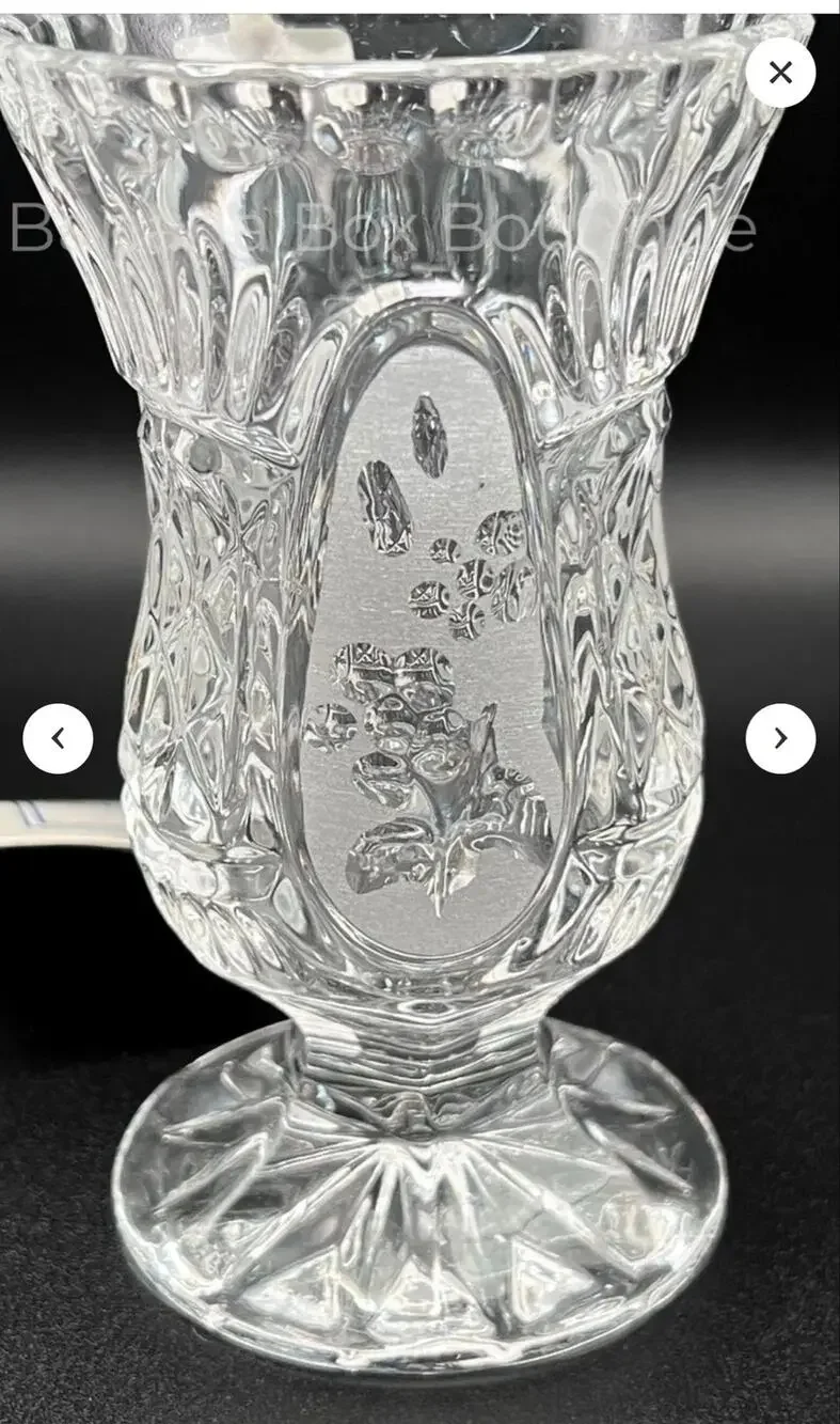 Set of 2 Zajecar cut crystal bud vases from Collectors Crystal Galleries line 5”
